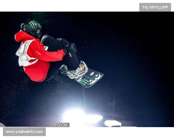 单板滑雪大跳台世界杯北京站开赛，中国三将晋级男子组决赛