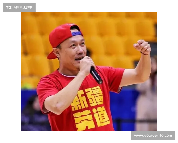 乌迪内斯更衣室赛后播放队歌,球员携手球迷致谢 乌迪内斯更衣室赛后播放队歌,球员携手球迷致谢