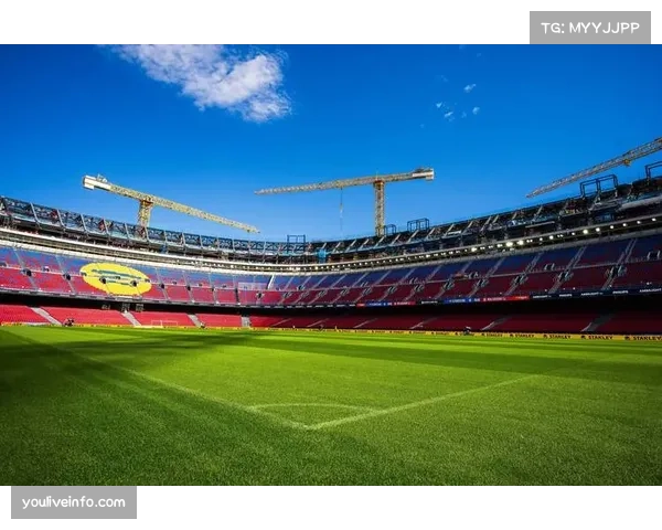 特写：诺坎普改造期间，巴萨临时主场蒙特惠奇球场的特殊比赛日氛围